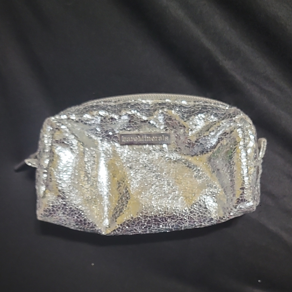 Bare Minerals Silver Crinkle Cosmetic Bag - Picture 1 of 2